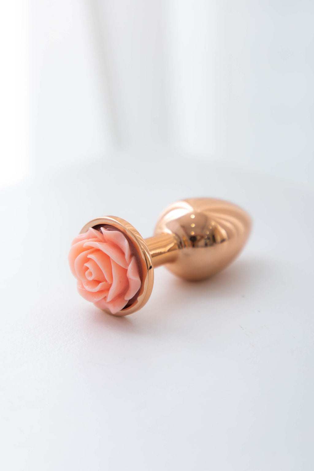 Rear Plug Rose